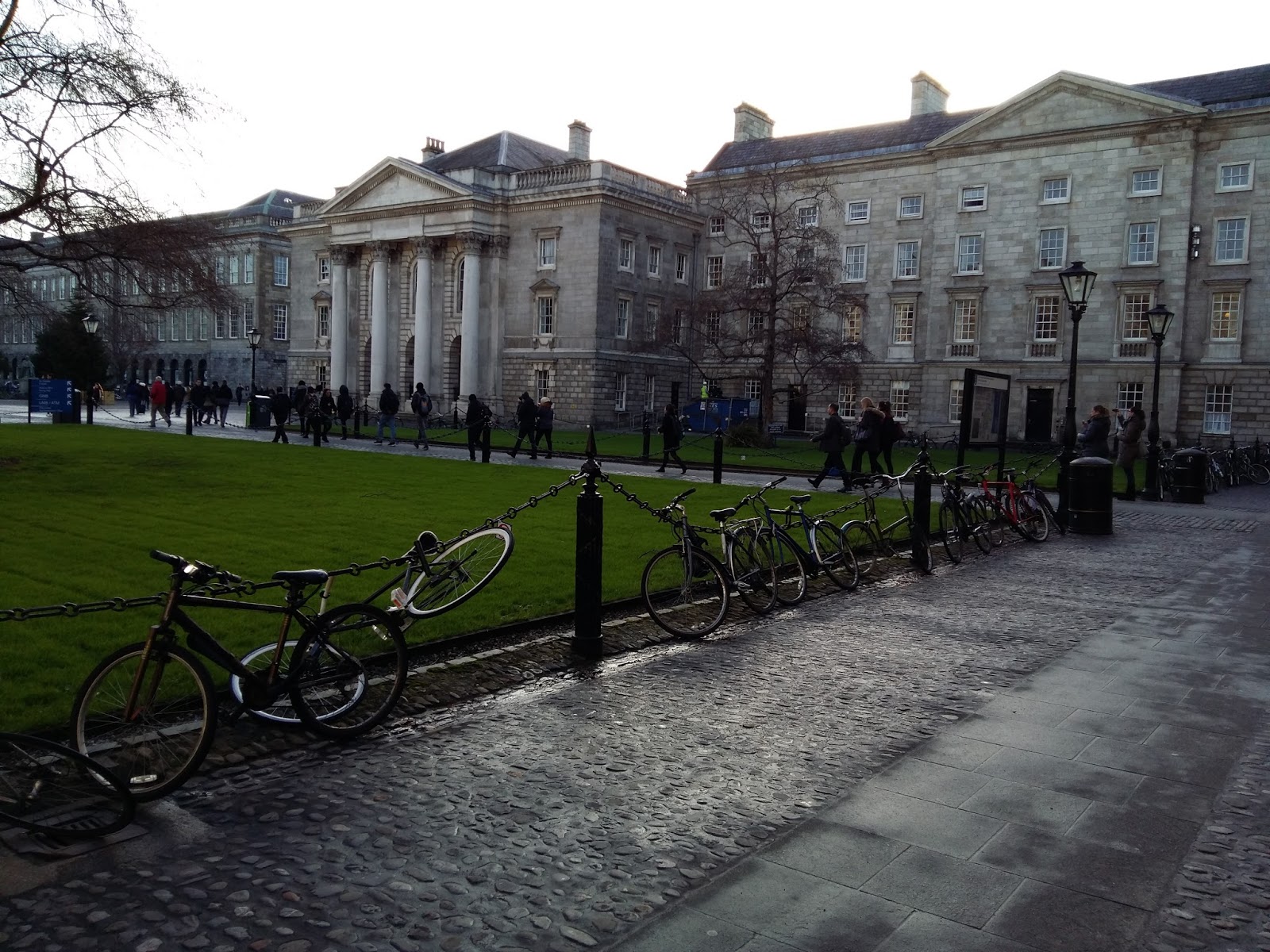 Жизнь на изумрудном острове: Тринити Колледж Trinity College