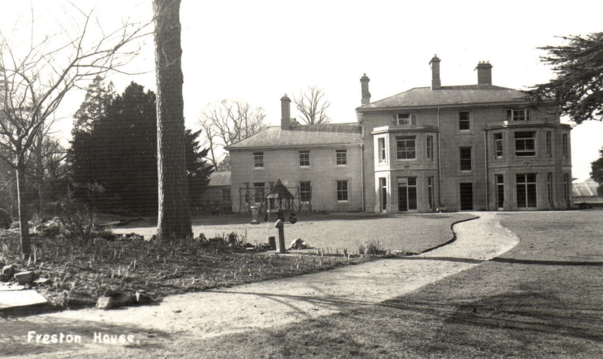 Landed families of Britain and Ireland (270) Aldous of Freston House and Chediston Hall