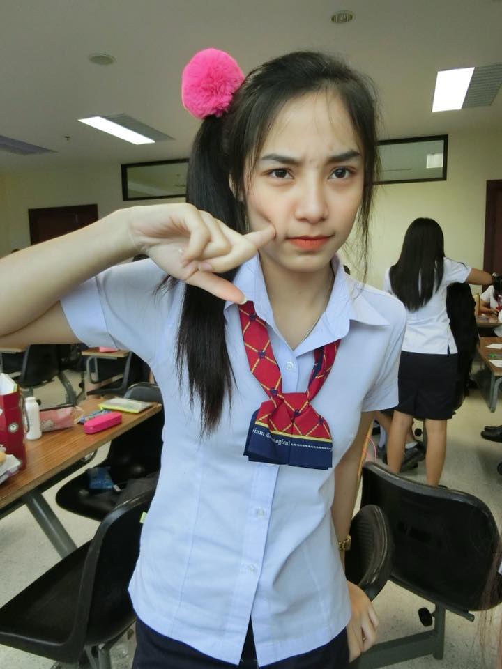 cewek cantik butuh teman ~ Berita Detik