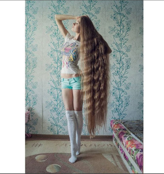Mỹ nhân Nga nổi tiếng nhờ mái tóc đẹp mê hồn - 2