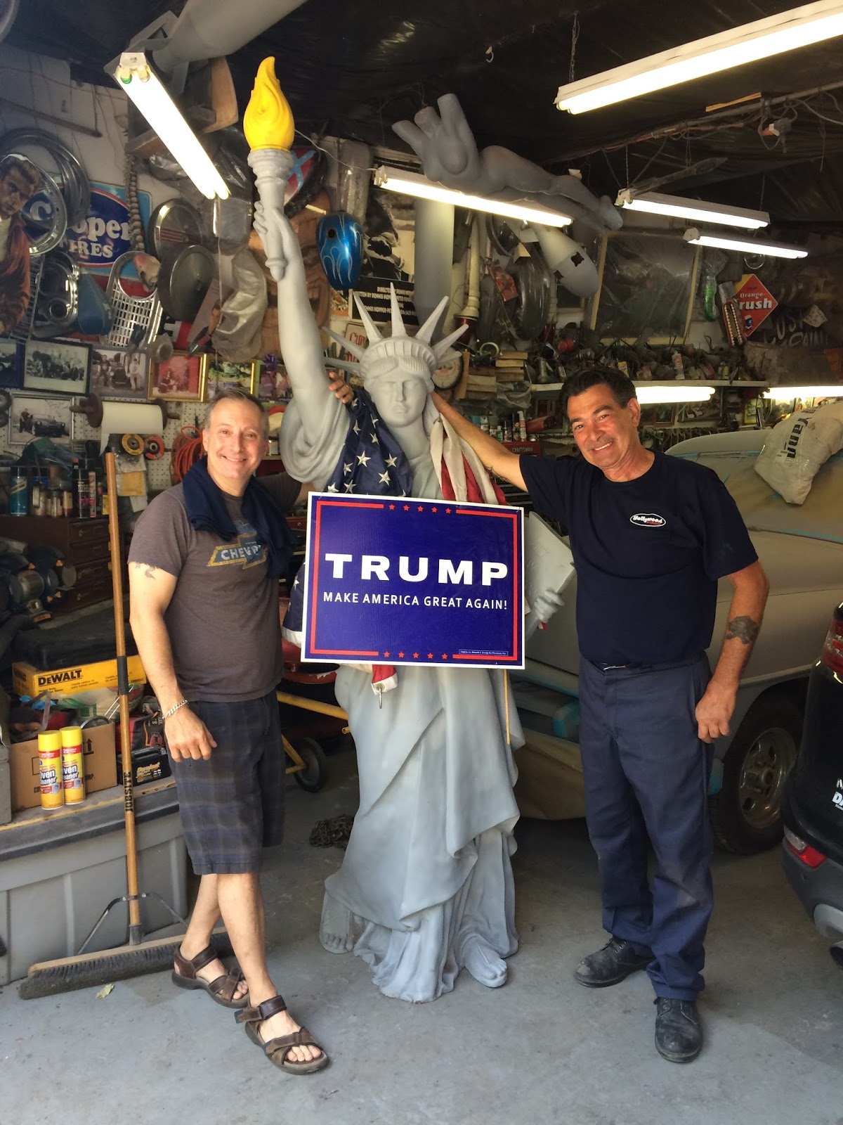 Hot Rods and Pizza : Jackie Hollywood Staten Island, "Light Em Up!"