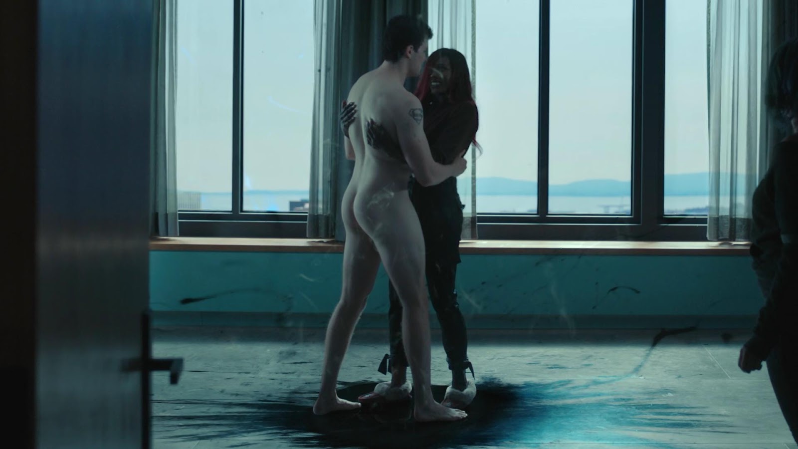 Joshua Orpin beautiful naked bum again in Titans S02E07.