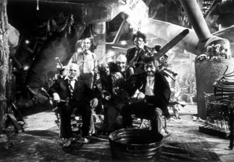 SERIZ THE TEXAS CHAINSAW MASSACRE 2 BEHIND THE SCENE