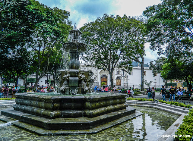 Parque Central (Plaza Mayor)  de Antigua Guatemala