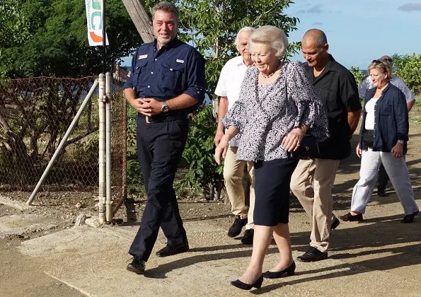 Princess Beatrix visited the Washington Slagbaai National Park. Princess Beatrix visited the Kolegio Strea Briante school