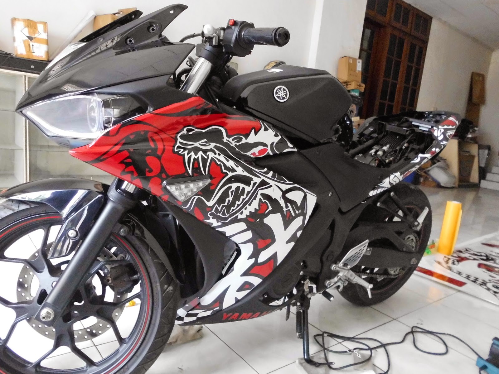 Striping Motor Yamaha R25 Barometer Sticker Digital Apparel