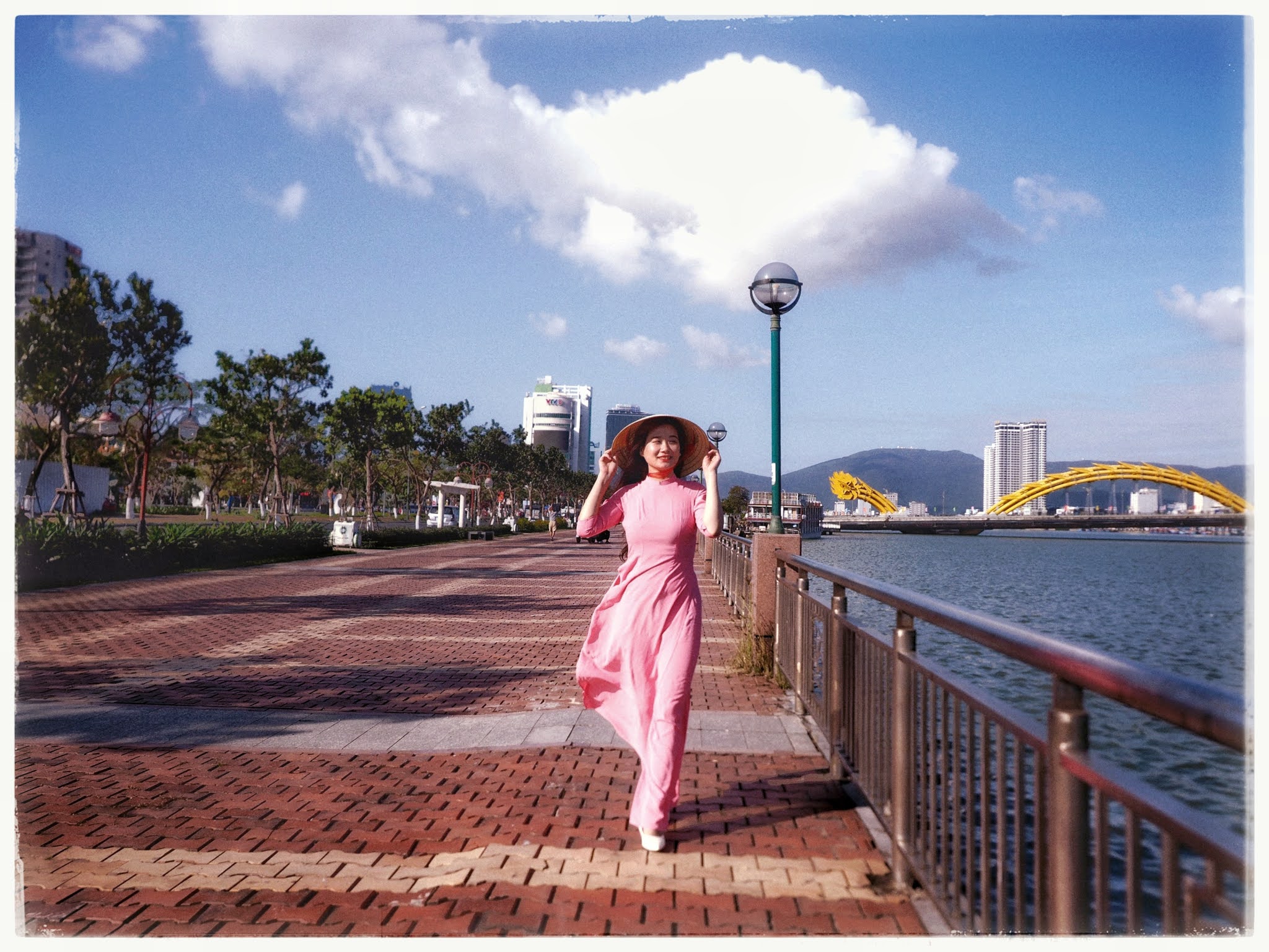 Báo Giá Chụp Ảnh Ngoại Cảnh Hội An - Photographer: Khôi Trần Báo Giá Chụp Ảnh Ngoại Cảnh Hội An - Photographer: Khôi Trần