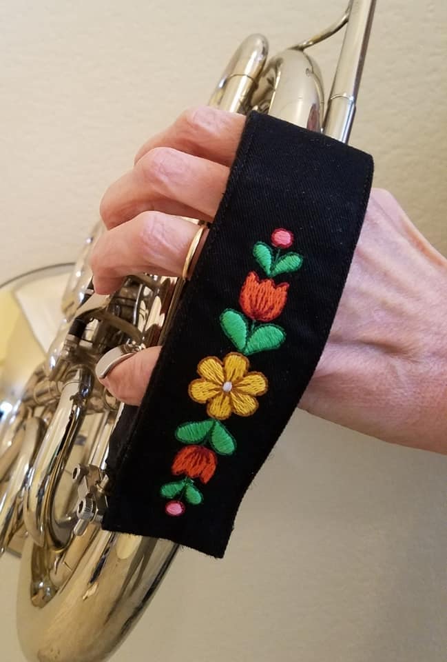 The Comfy Horn Strap