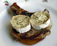https://comidacaseraenalmeria.blogspot.com/2020/04/chuletas-con-manzana-y-queso.html