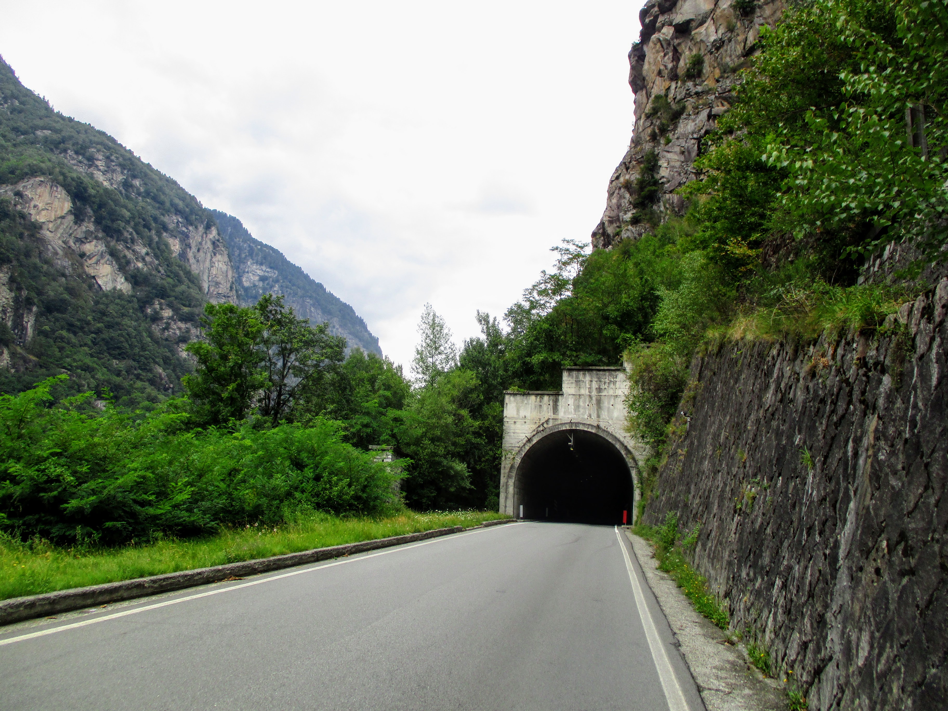 1001 PUERTOS PASSO DELLA SPLUGA/ SPLÜGENPASS (por Chiavenna)