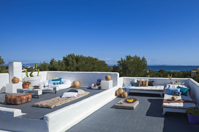 mesas hechas con palés