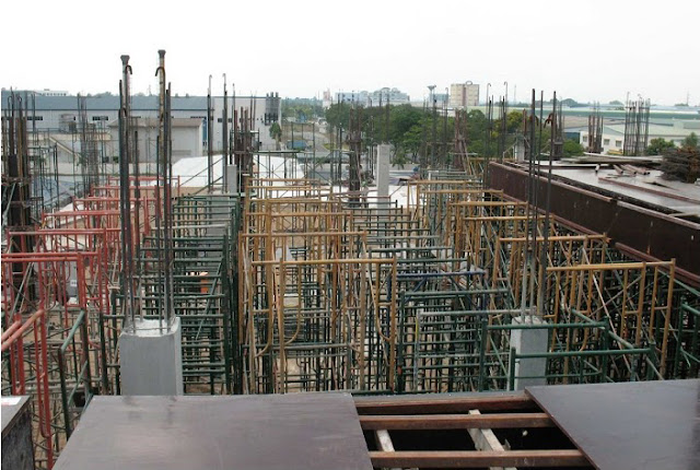 Ván gỗ cốp pha phủ phim trong thi công công trình Ván gỗ cốp pha phủ phim trong thi công công trình