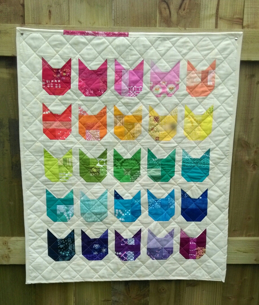 Jennie's Threads: Cat Quilt [a {lovely} finish]