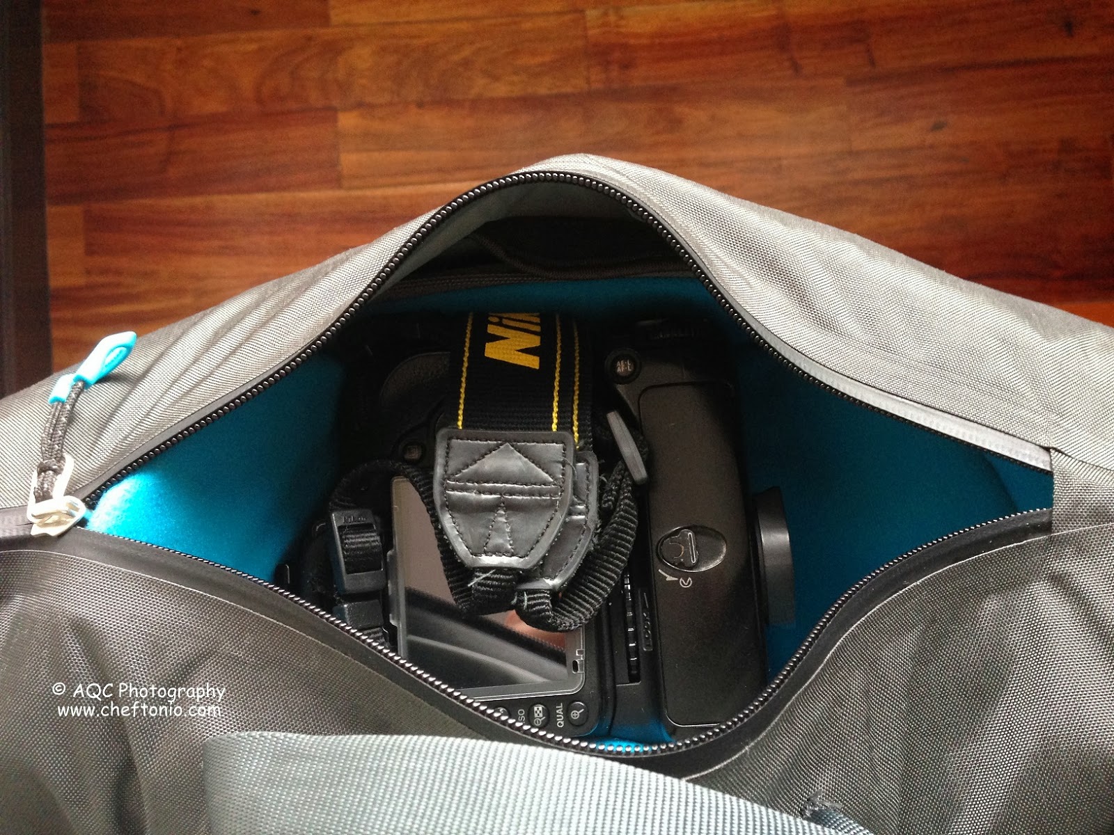 Thule Perspektiv Messenger Bag Review [with Detailed Photos