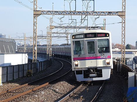 【ダイヤ改正で稀に運行】7000系LEDの特急 京王多摩センター行き