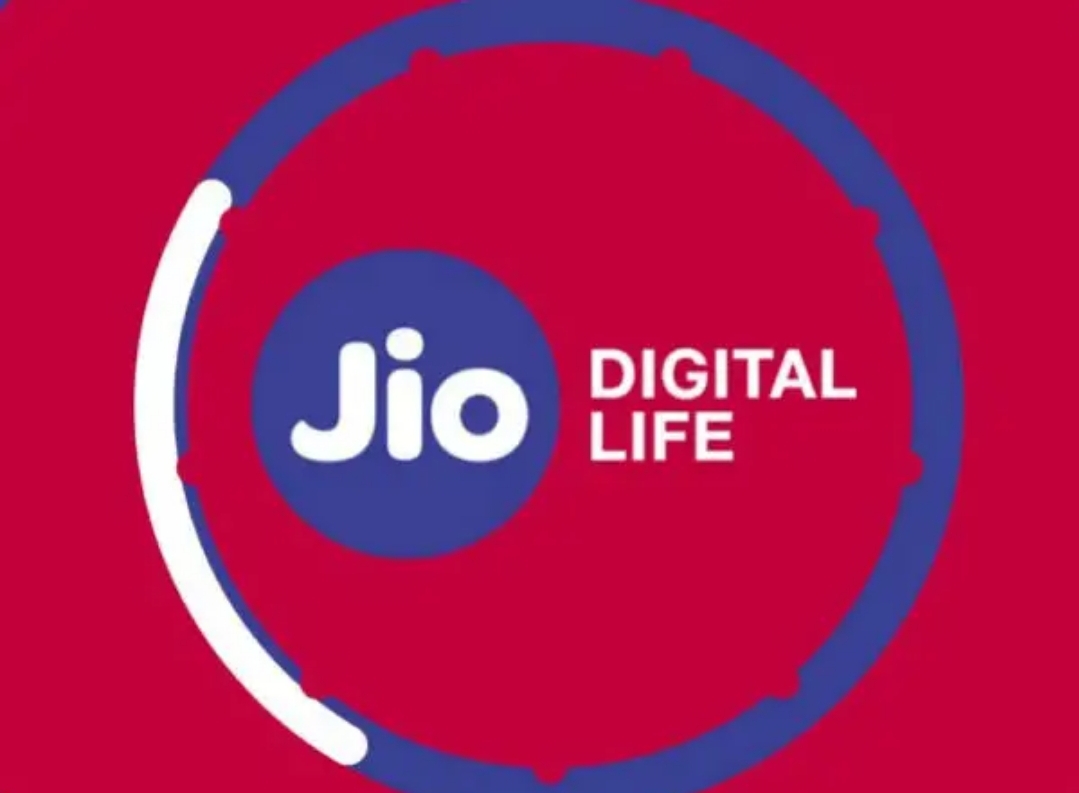 Only pay rs.1299 and get 1 year validity in jio