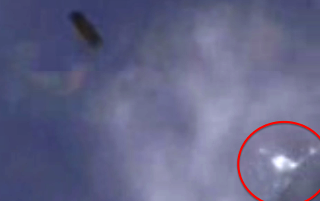 White UFO Following Shuttle Atlantis Rocket, STS115, Sept 9, 2006 - UFO Sighting News Sts115%252C%2BReiner%252C%2Bcrater%252C%2Bcity%252C%2Brocket%252C%2BUFO%252C%2Bspace%2Bstation%252C%2Bsighting%252C%2Bscott%2Bwaring%252C%2Bnobel%2Bpeace%2Bprize%252C%2BUFOs%252C%2Bsightings%252C%2BET%252C%2Balien%252C%2Baliens%252C%2Bstation%252C%2BISS%252C%2BTR3B%252C%2BUSAF%252C%2Bsecret%252C%2B%2Blunar%252C%2Bbase%252C%2Bcnbc%252C%2Bcnn%252C%2Bfox%2Bnews