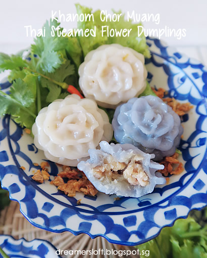 The pinces de Thai Chor Muang recette. /2pcs avec inscription fleur en forme de boulette