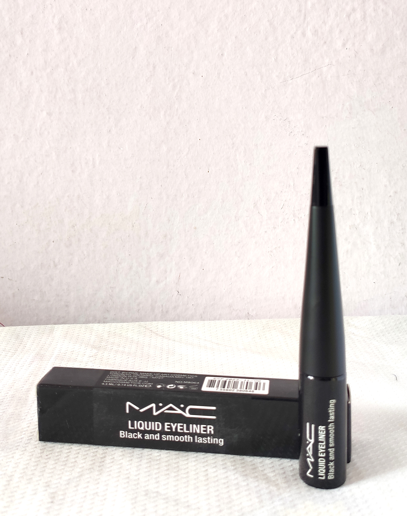 Chipper Eyeliner, Kajal & Nail Polish Cleaner