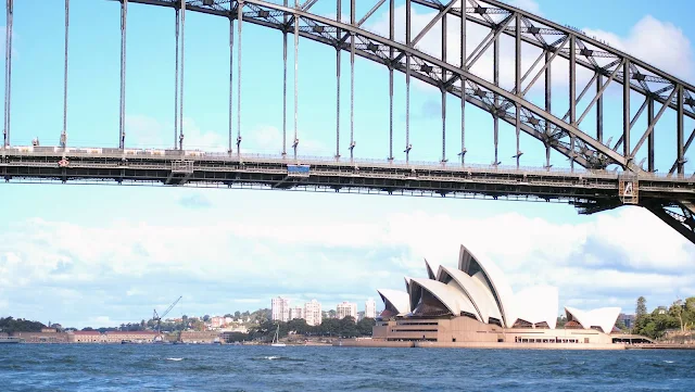 Sydney Harbour Bridge and Sydney Opera House viewed from a water taxi