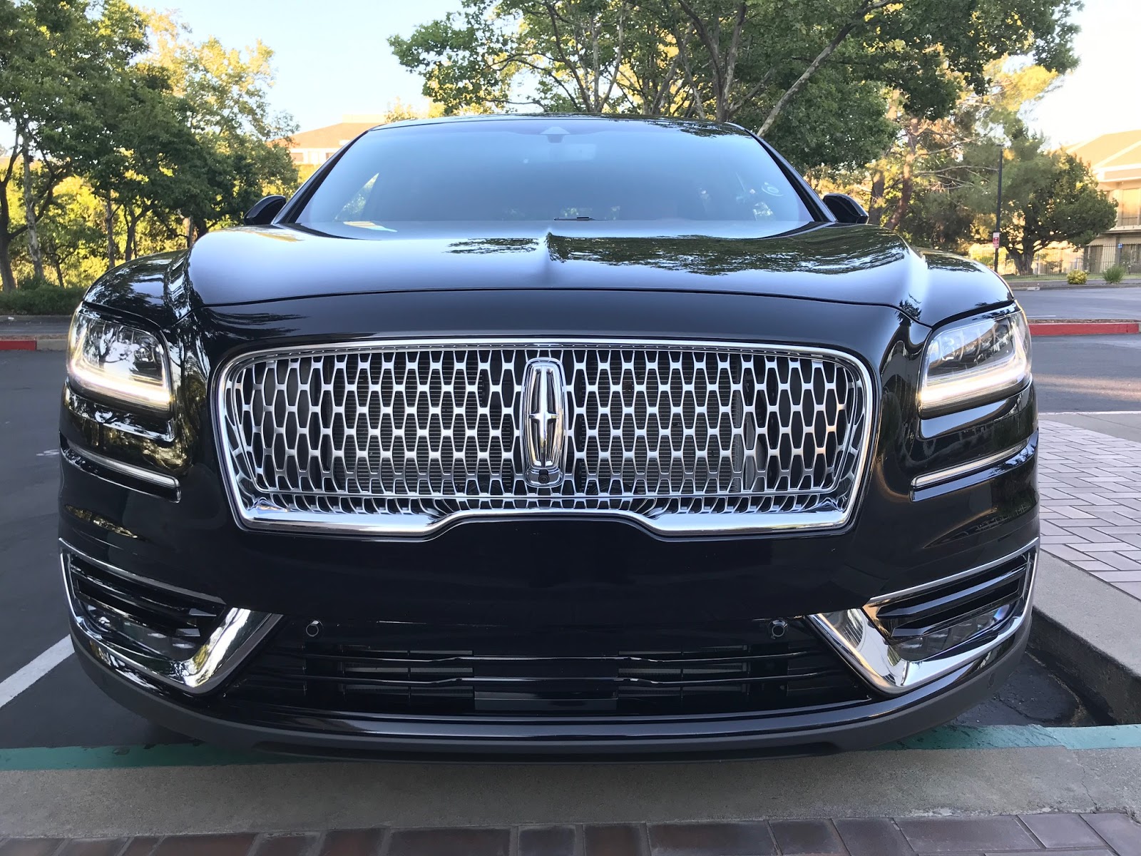 sharpening-the-edge-the-2019-lincoln-nautilus-black-label