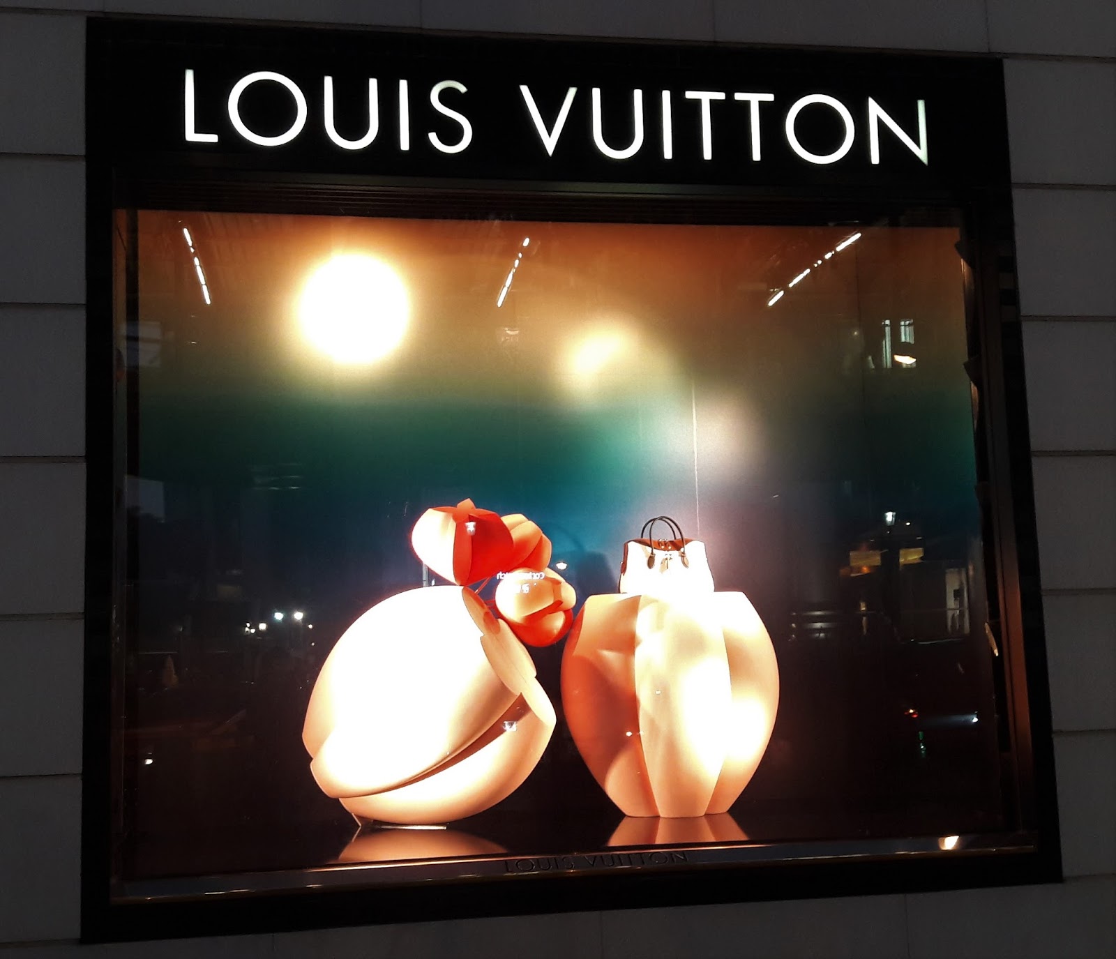 LOUIS VUITTON windows in Bangkok