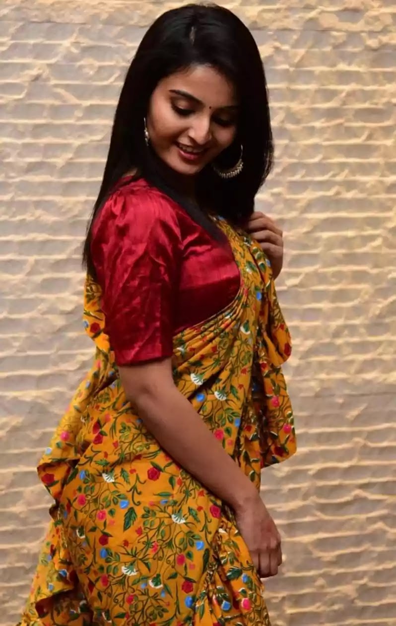 ananya-nagalla-in-yellow-ruffle-saree ananya-nagalla-in-yellow-ruffle-saree
