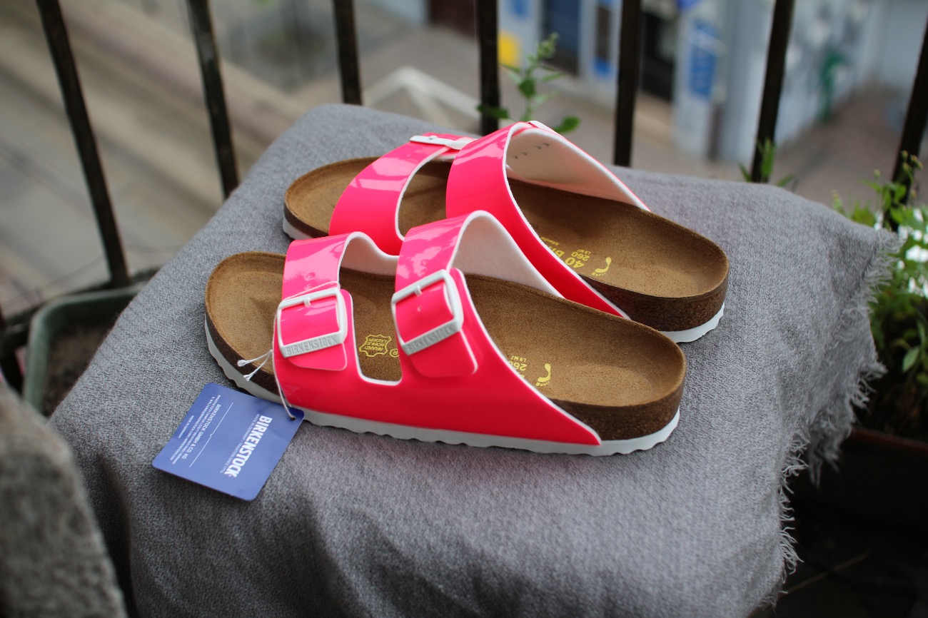 birkenstock arizona neon pink