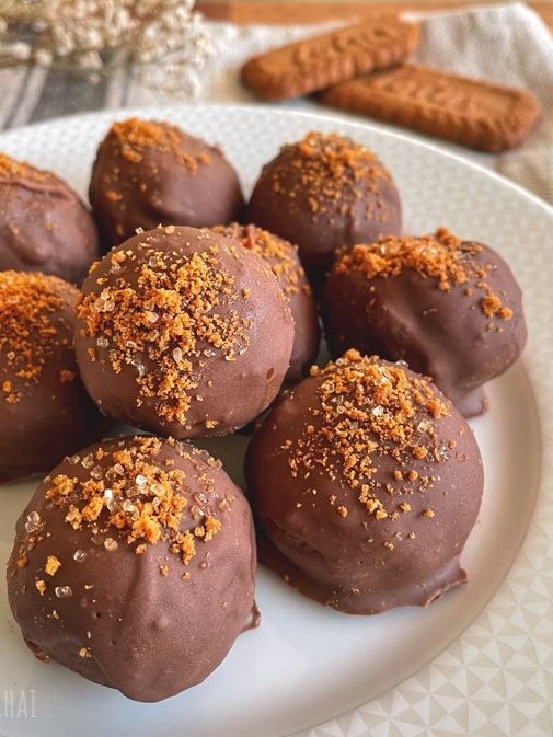 Biscoff Cookie Truffles