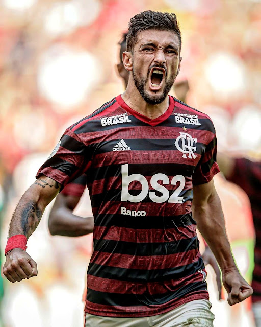 Arrascaeta, do Flamengo, já fez mais gols que Tevez em Brasileirão Flamengo Resenha