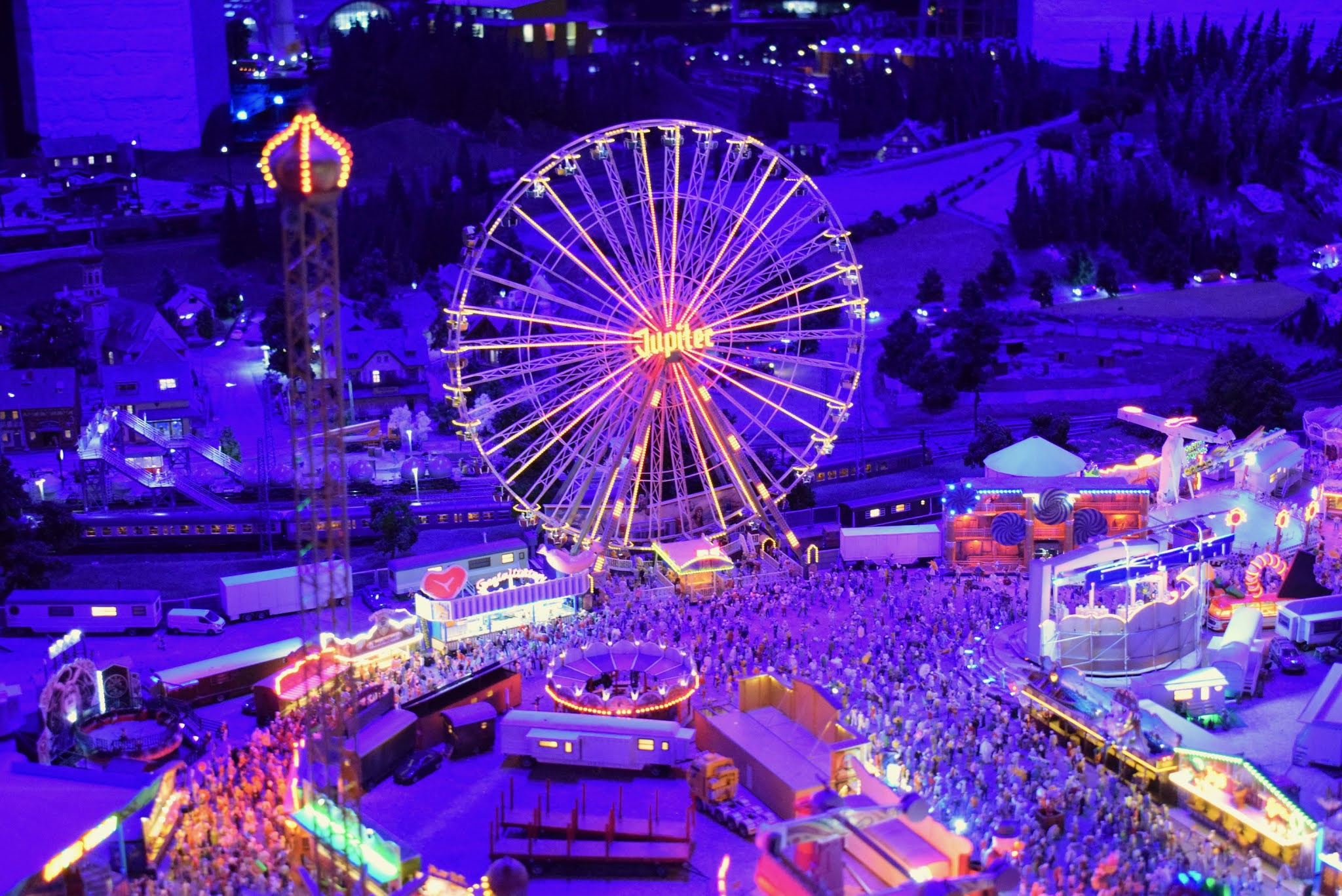 Hollanninhippiäinen Miniatur Wunderland, maailman suurin pienoisrautatie