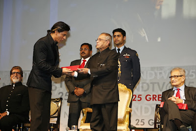 Shah Rukh Khan receives India's Greatest Global Living Legend award