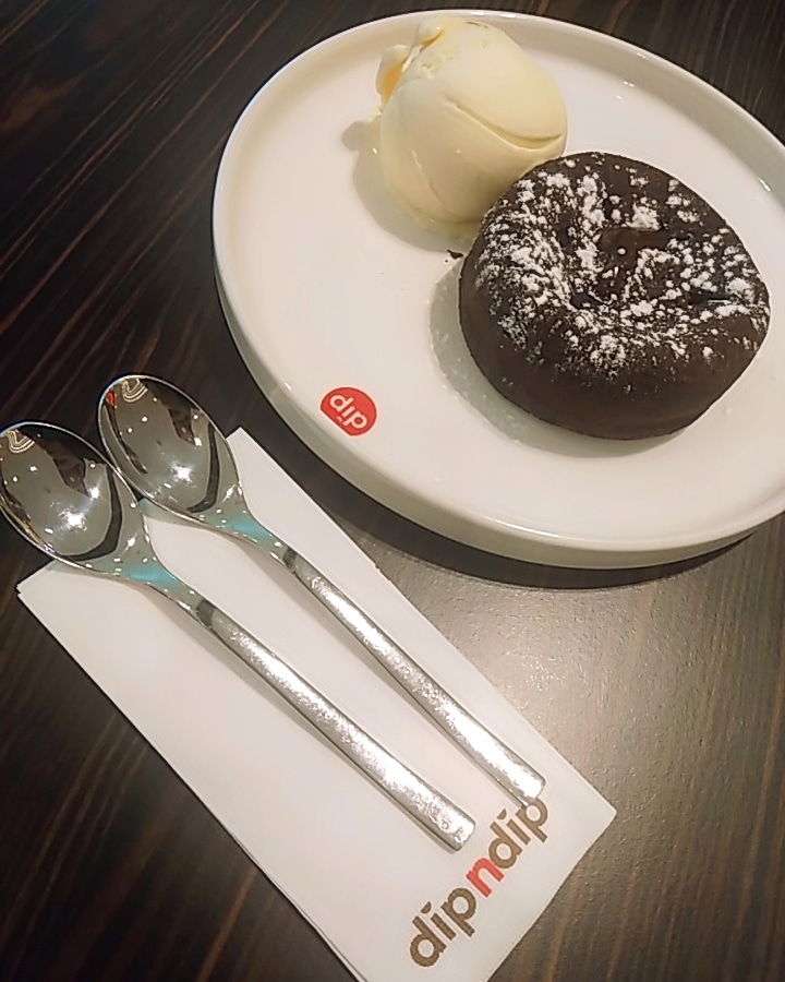 My Life & My Loves . Dip N Dip Chocolate Cafe Central iCity Mall