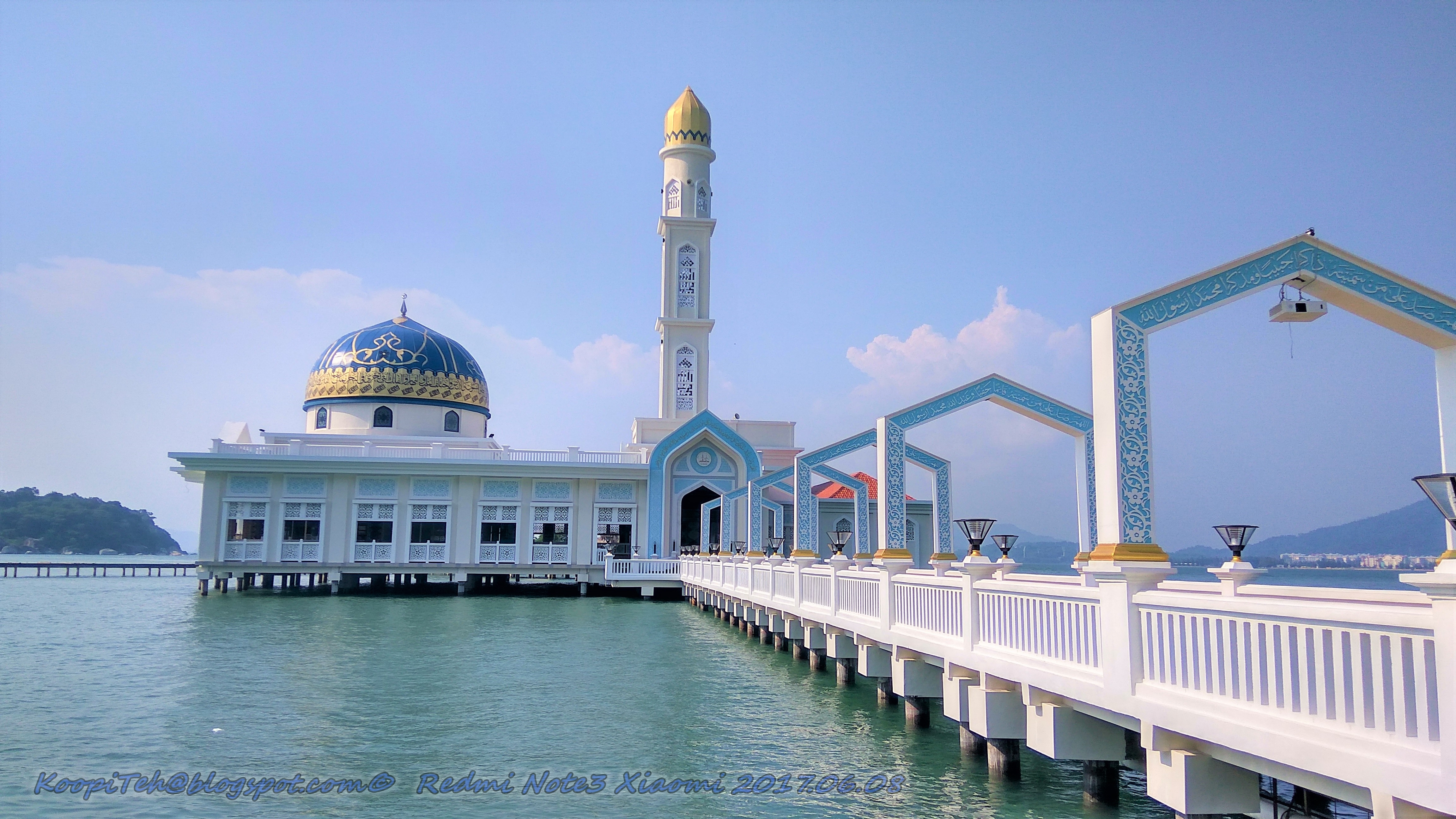Masjid pertama dibina