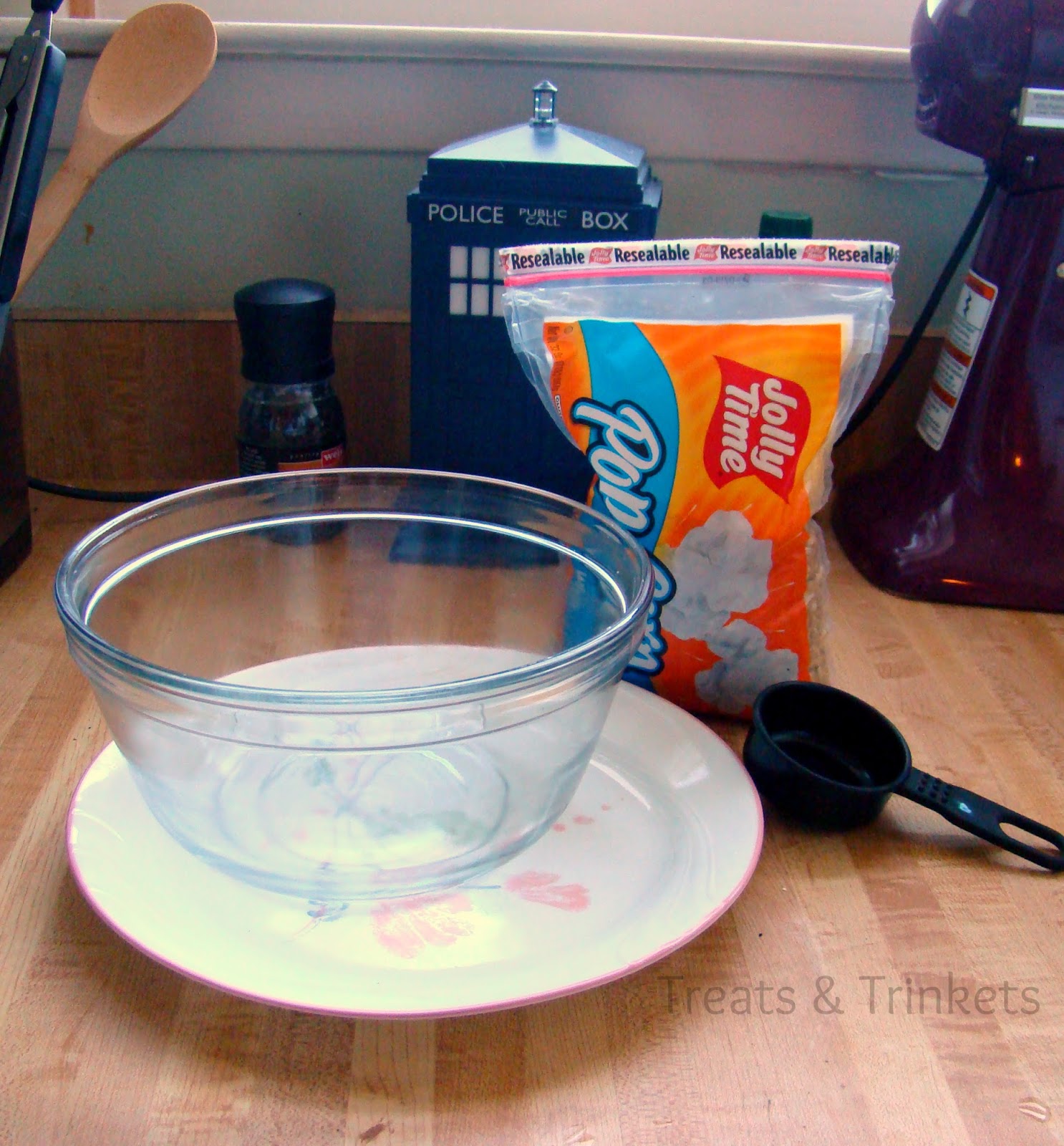 Treats & Trinkets Microwave Popcorn without the Bag