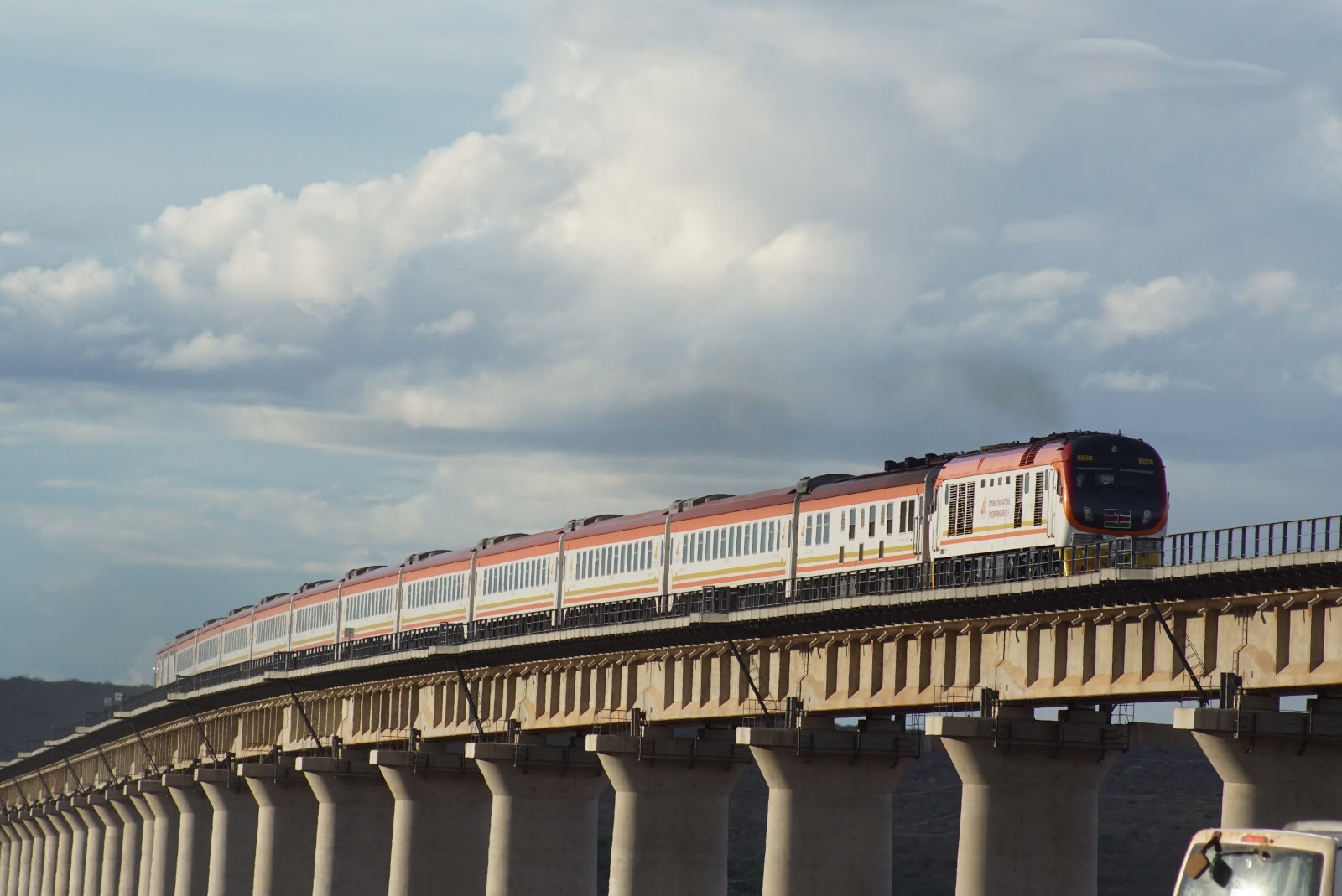 Ferrovissime: AU KENYA, LE CHEMIN DE FER MODERNE EST CHINOIS