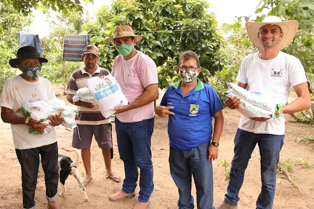 Agricultura: Prefeitura de Zé Doca realizou a aração de terras e distribuição de sementes para 68 famílias do Povoado Quadro