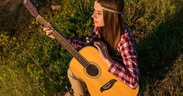 Chord Gitar Atiek CB Maafkan Chord Dgitaris