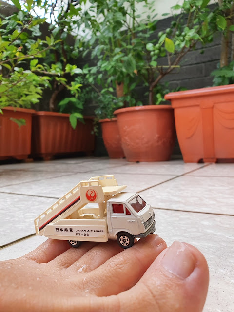 Tomica Toyota Hiace 日本航空