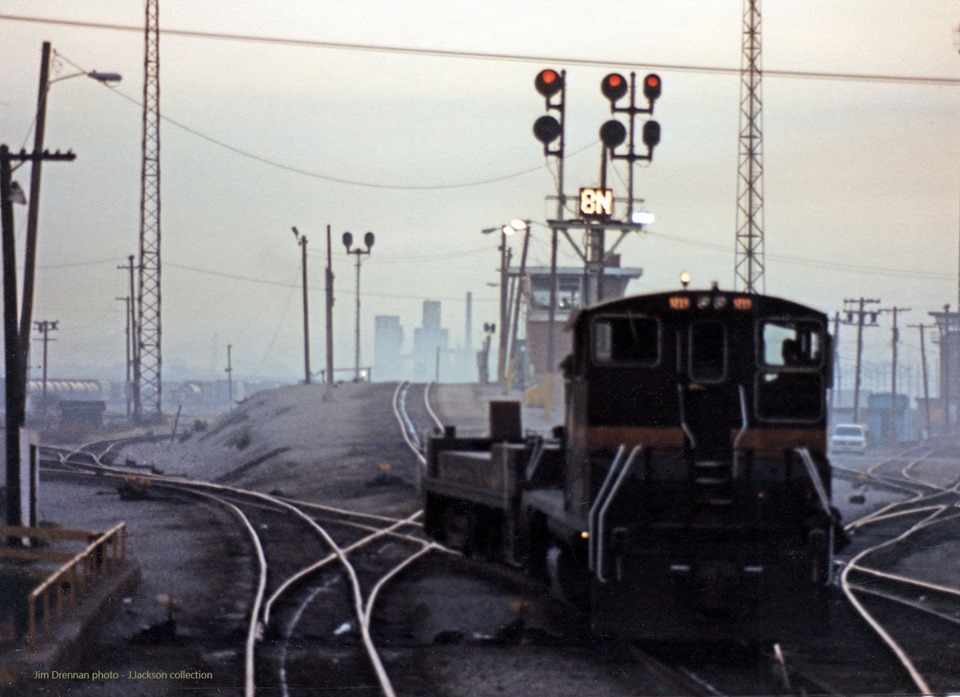 Industrial History IHB's Blue Island Yard, Coaling & Yard Towers and Turntable; Steel Express Video
