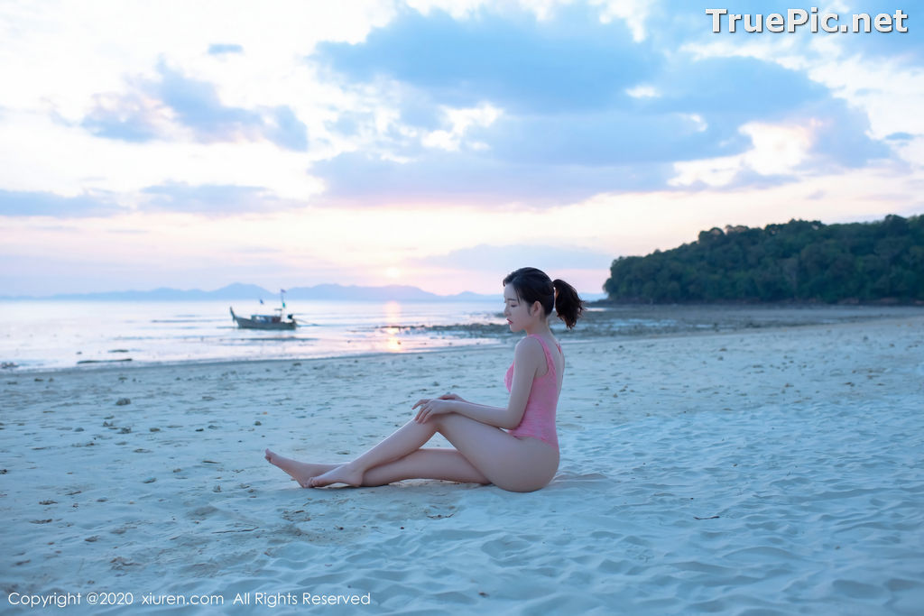 Image XIUREN No.2340 - Chinese Model Shen Mengyao (沈梦瑶) - Sexy Pink Monokini on the Beach - TruePic.net - Picture-12