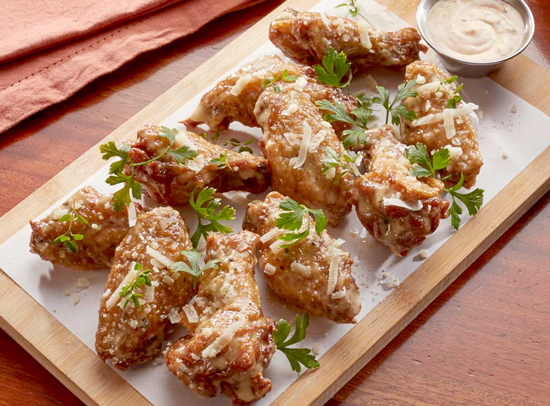 GO ON A DELICIOUS WINGS WORLD TOUR NOW AT TGIFridays DAVAO - Woman Elan