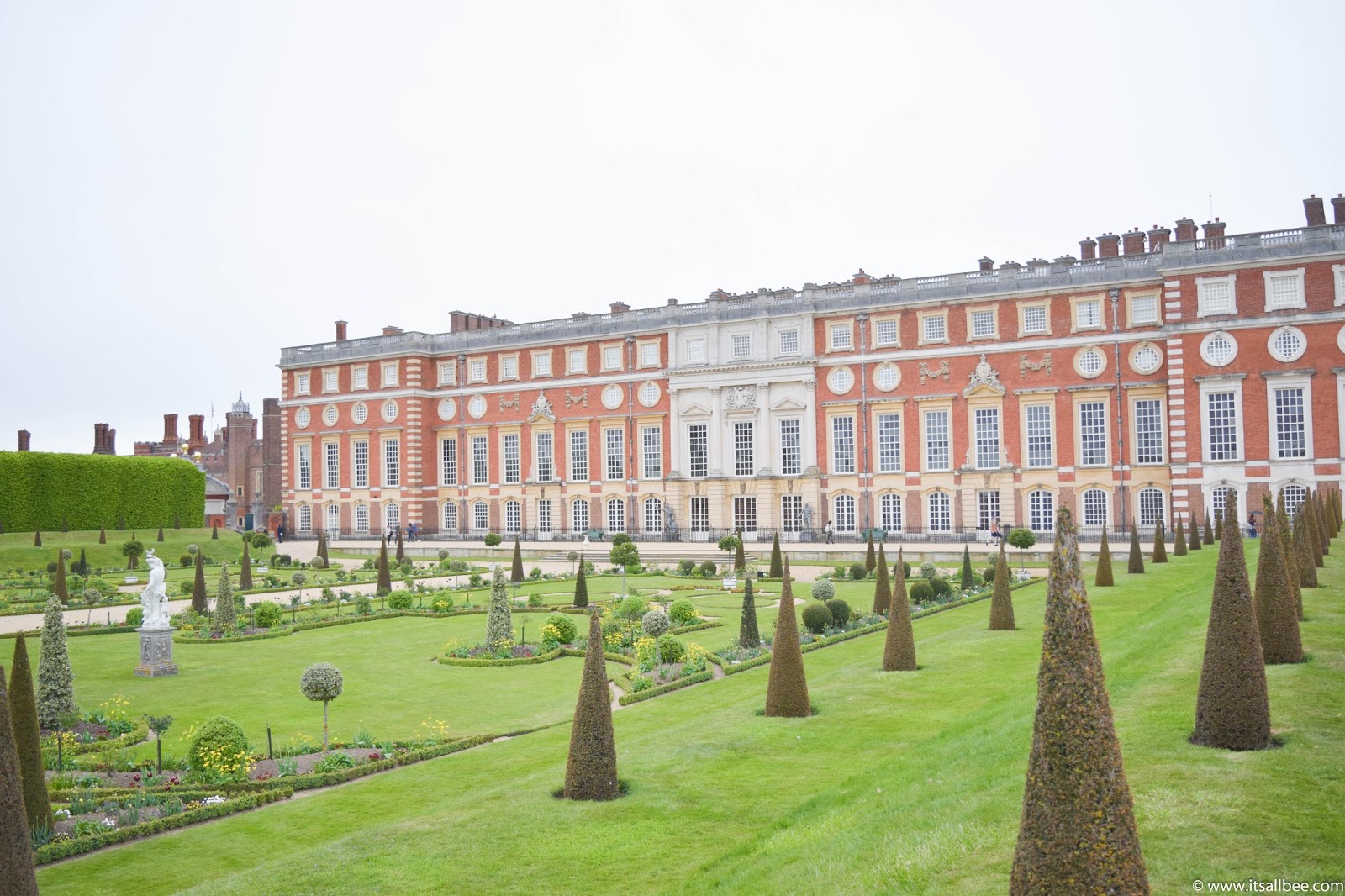 hampton court palace pictures and pictures