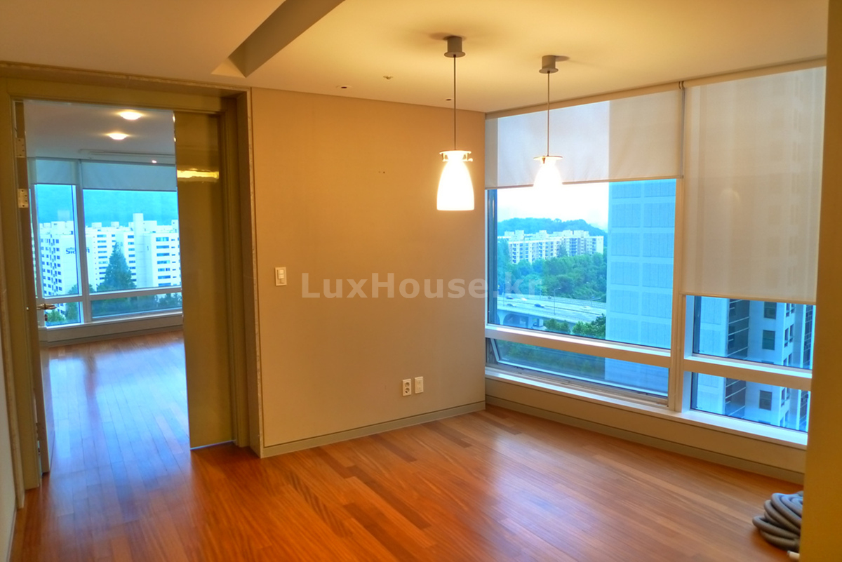 Seoul Apartment Tower Palace in Dogok, Gangnam 강남 도곡동 타워팰리스 235.5㎡ type 렌트