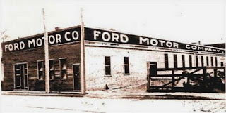 Ford Motor Company en la avenida Mack de Detroit