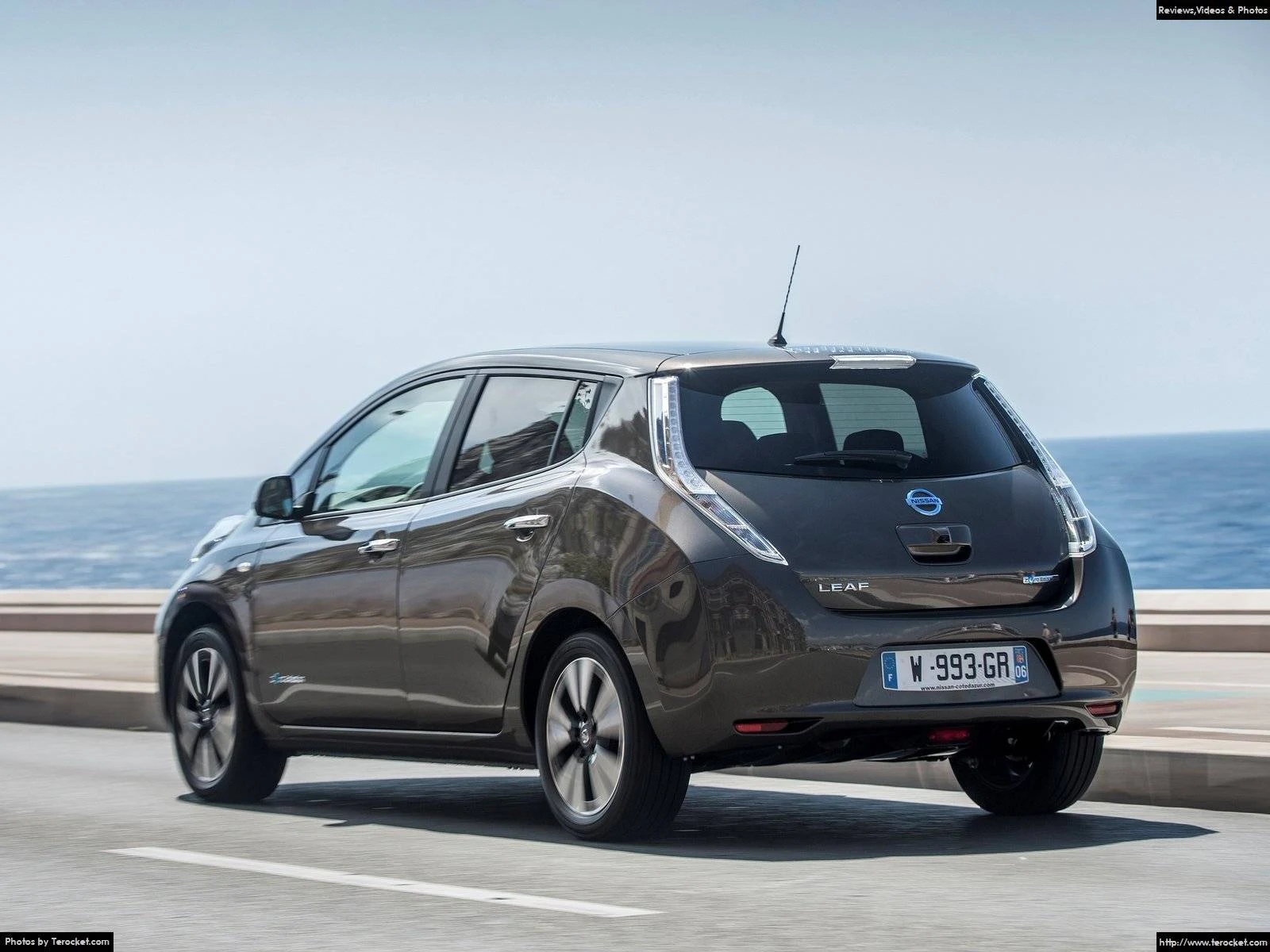 Hình ảnh xe ô tô Nissan Leaf 30 kWh 2016 & nội ngoại thất