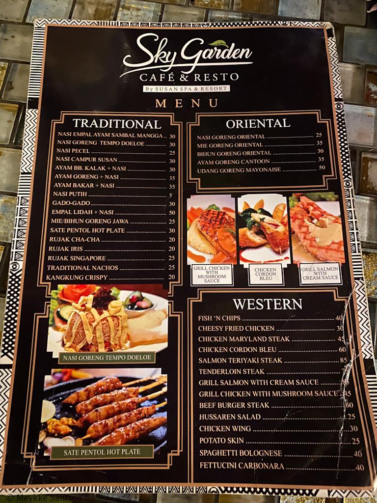 Sky Garden Cafe and Resto By Susan Spa and Resort, Makan Malam di Atas