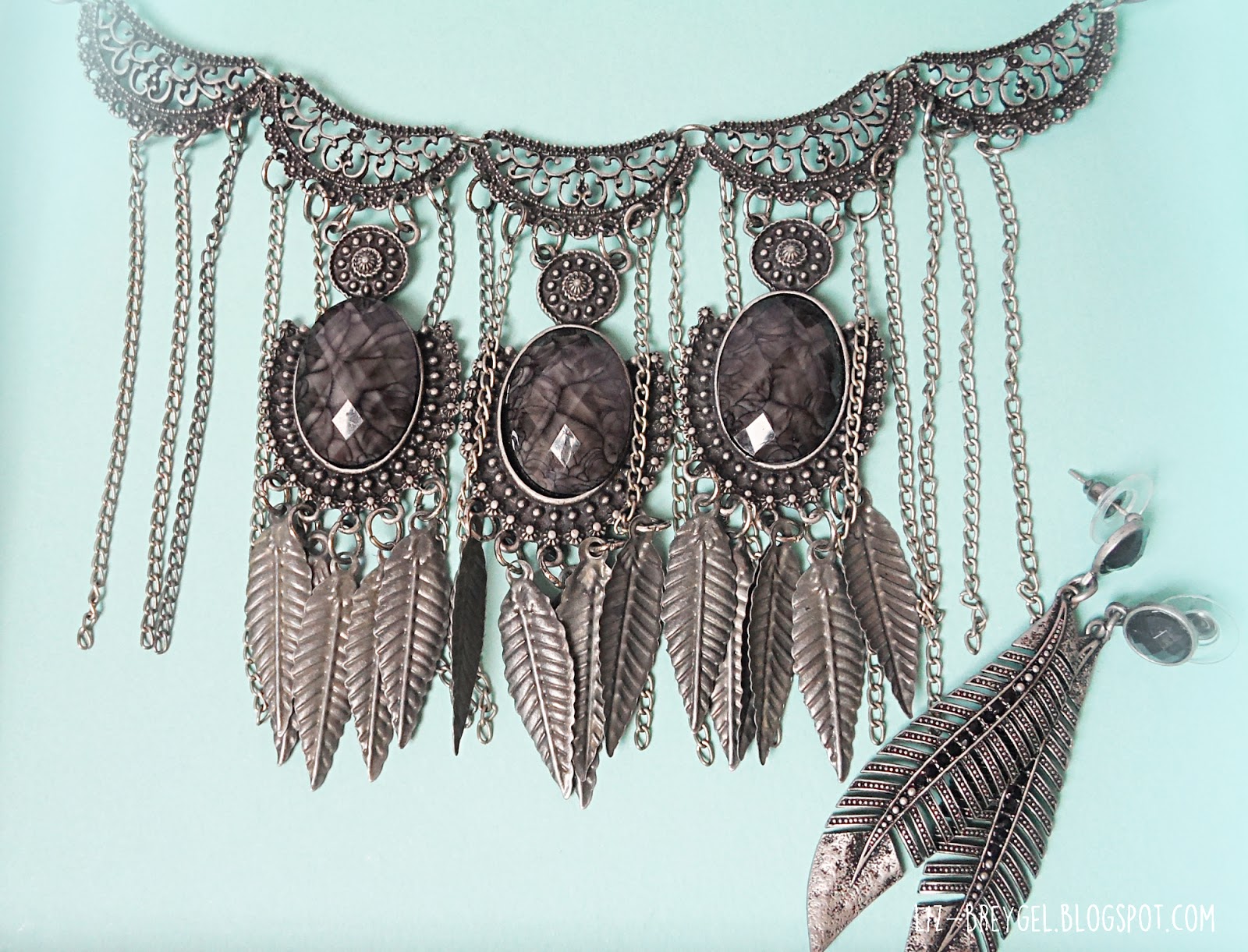 Metal Gothic Jewelry Review by PHD Bijouterias