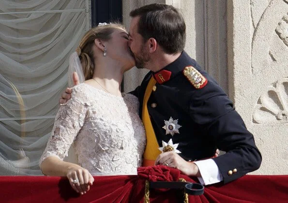 Hereditary Grand Duke Guillaume and Hereditary Grand Duchess Stephanie celebrated their 8th wedding anniversary. Happy 8th wedding anniversary