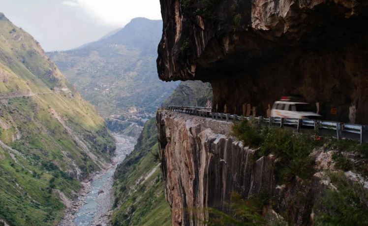Top 10 most dangerous roads in India